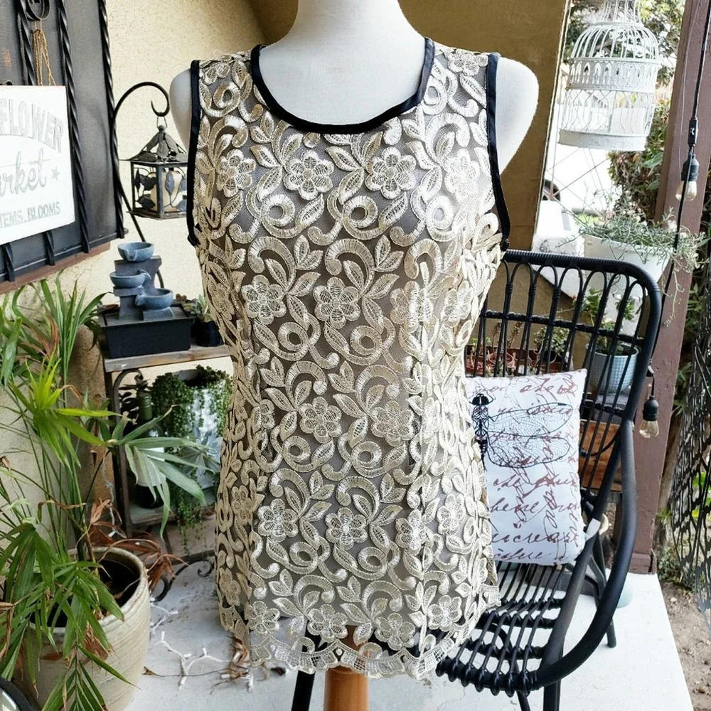 Shift Top /Gold with Black / Embroidery / Medium